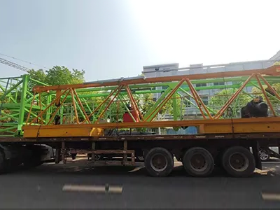 Cẩu Tháp Đầu Bằng